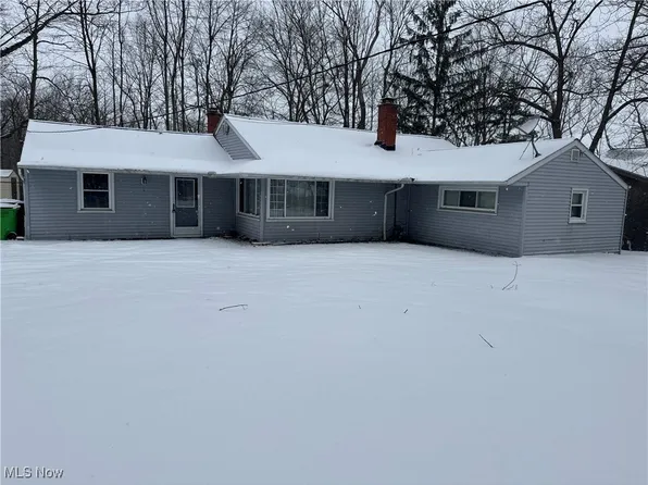 2510 Rockefeller Rd, Wickliffe, OH 44092