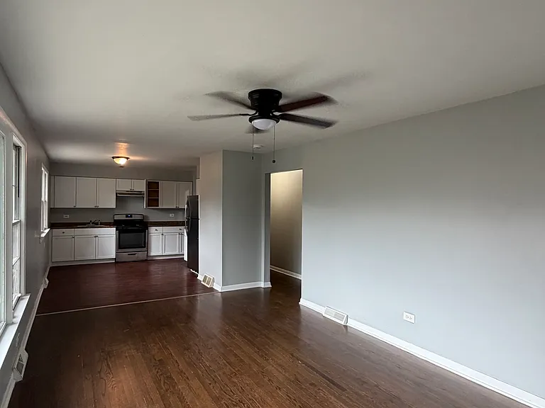 7800 Banks St #1R — Photo 5