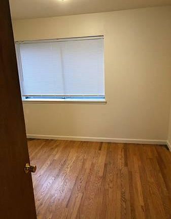 4th image of 812 Bay St #1