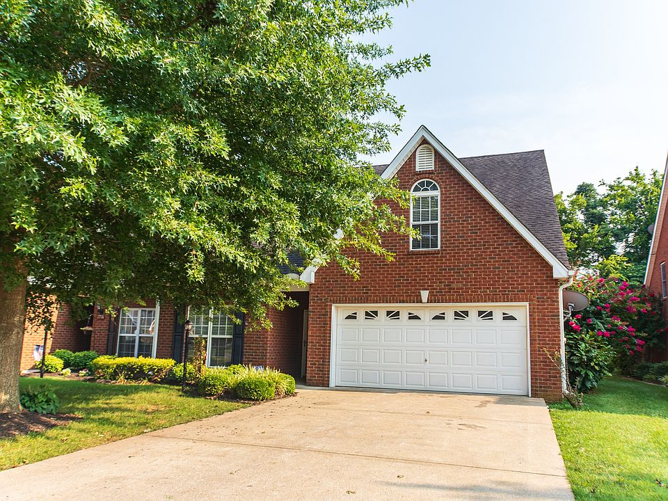 1st image of 2733 Waywood Dr