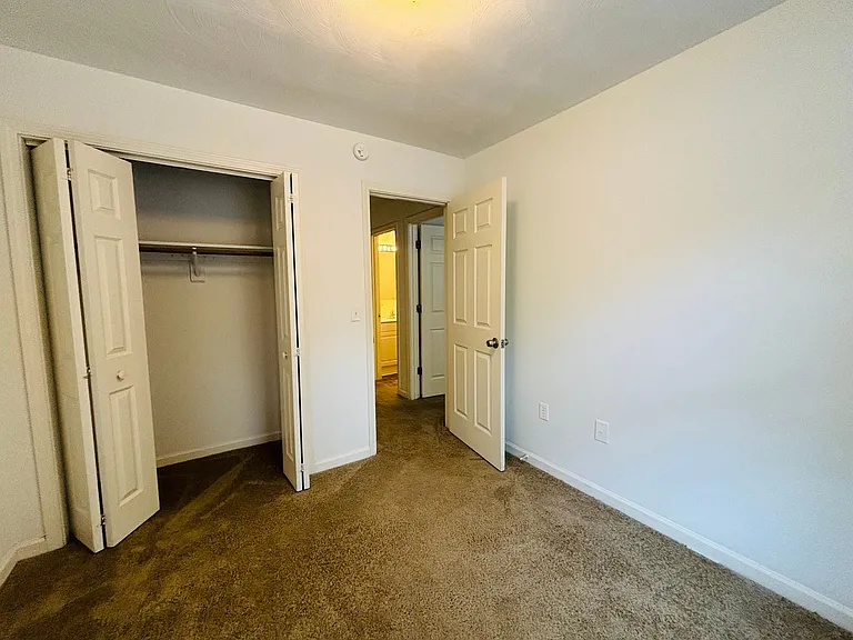 850 Patrick Henry Dr — Photo 24
