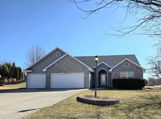 W172N10110 Woodbridge LANE, Germantown, WI 53022