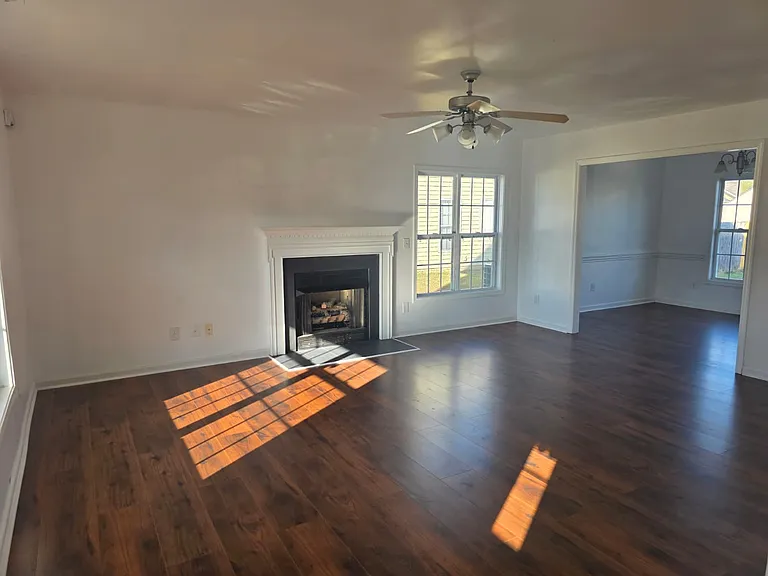 143 Bennington Dr — Photo 14