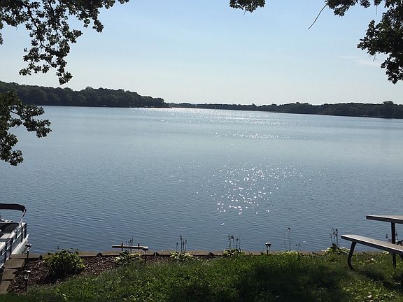 Peaceful of Reeds Lake