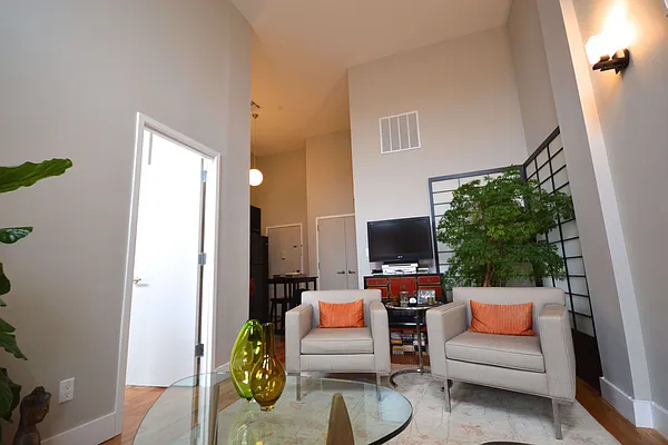 Rented by Bold New York | media 11