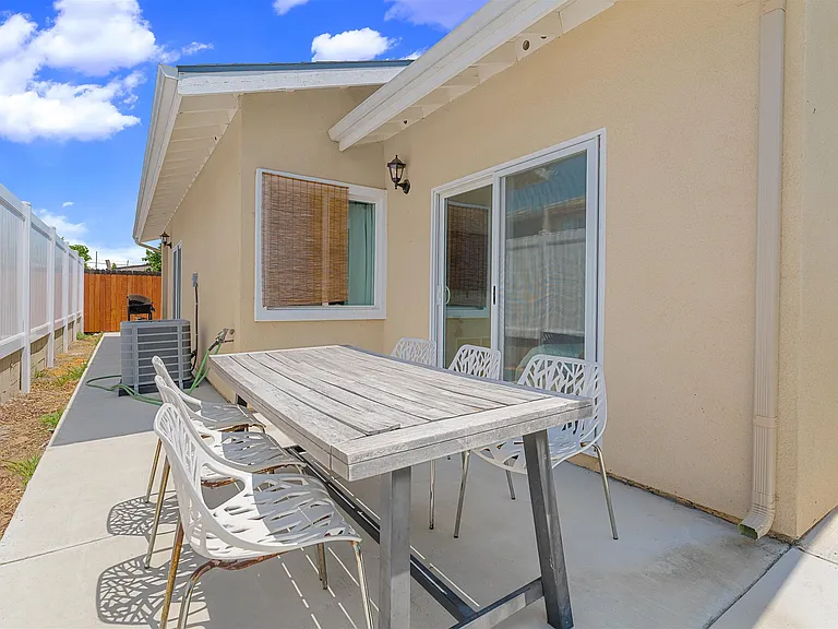 8605 Amy Ave — Photo 3