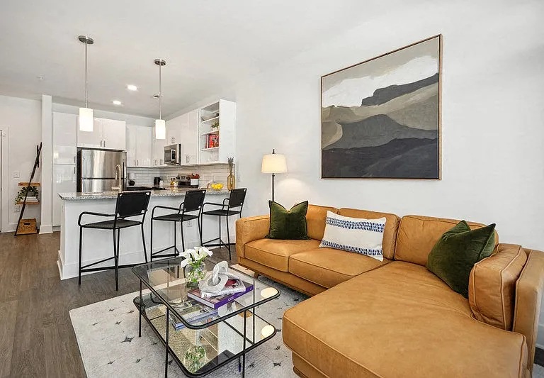 Link Apartments 4th Street — Photo 7