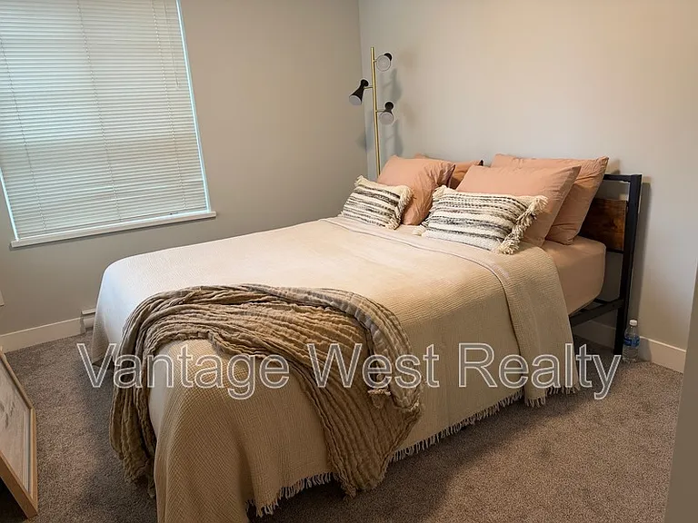 1099 Sunset Dr #228 — Photo 8