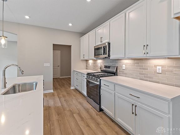 4th image of 2623 Golden Leaf Dr