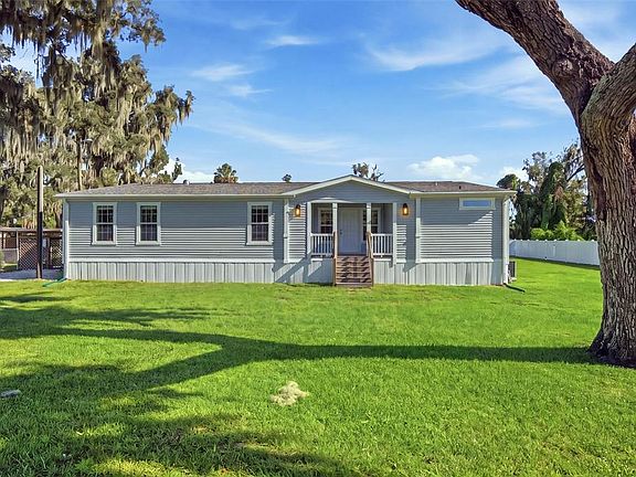 2nd image of 204 E KEYSVILLE ROAD