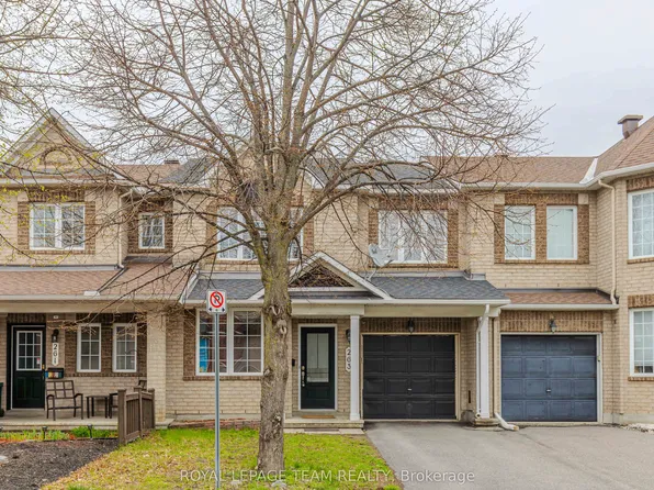 263 Cresthaven Dr, Ottawa, ON K2G 6W3
