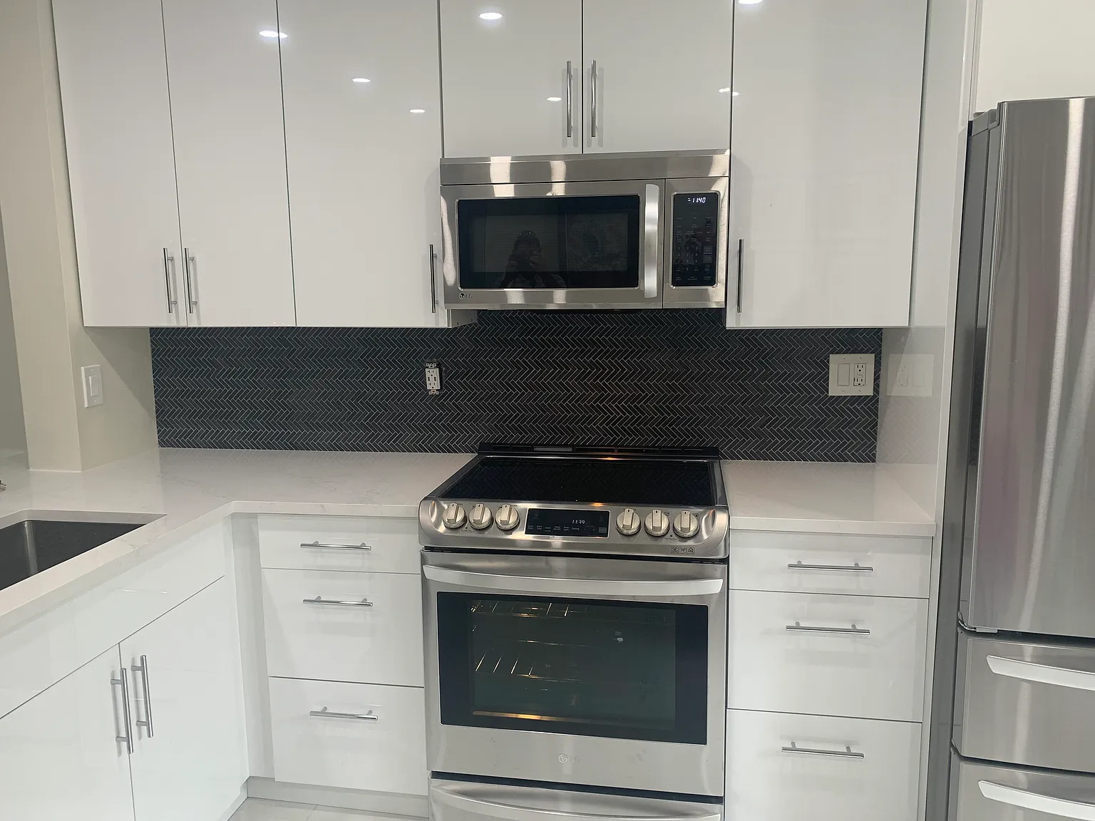 2 bed, 1380 sqft, $3,250 — Photo 2