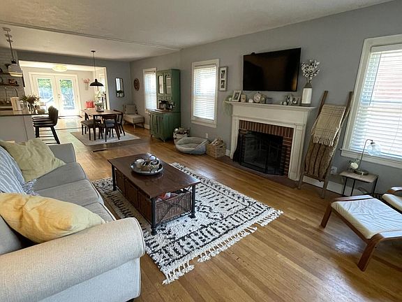 4th image of 232 Taylor Dr