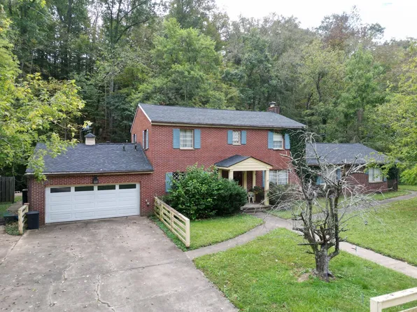 3663 Woodville Dr, Huntington, WV 25701