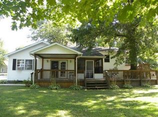 150 Front St, Barry, IL 62312