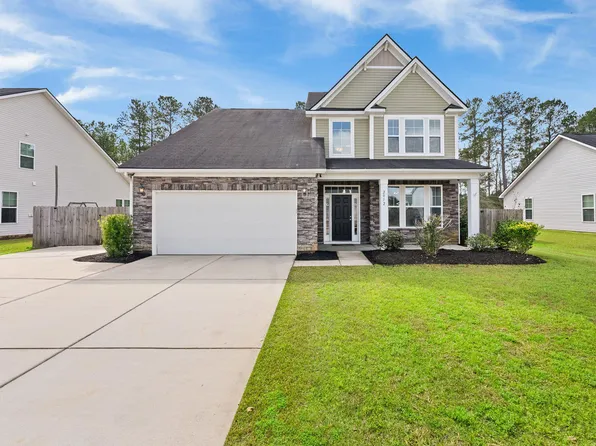2012 Triple Crown Ln, Ridgeville, SC 29472