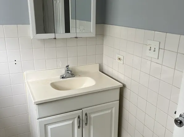 1940 Jackson Ave #F1, Evanston, IL 60201