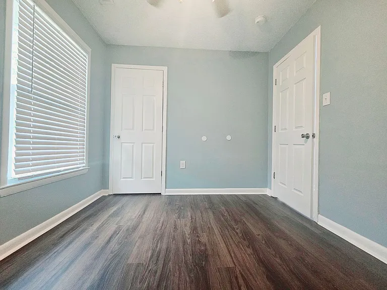 6441 Rutherglen Dr — Photo 16