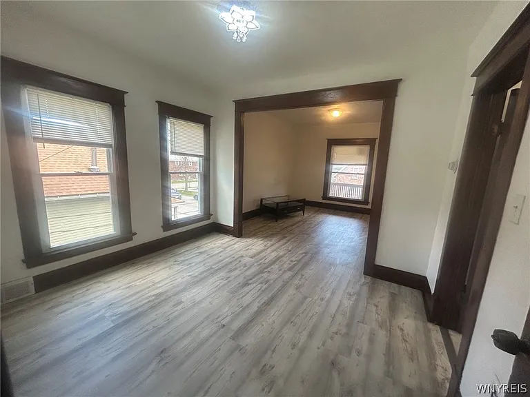 138 Austin St — Photo 4