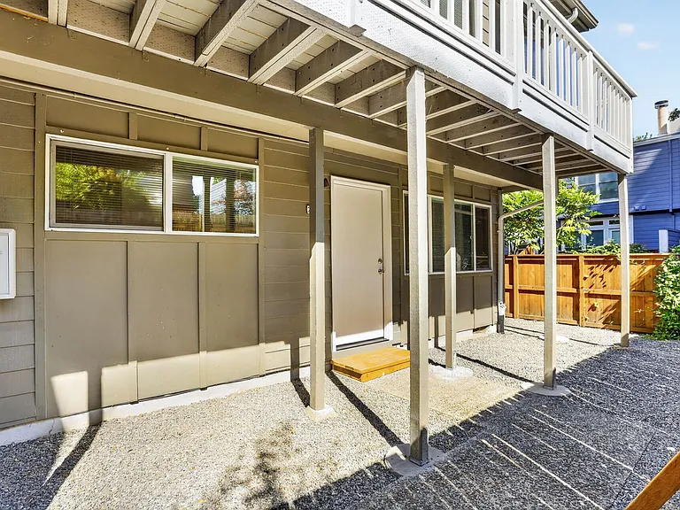 2527 NW Savier St — Photo 25