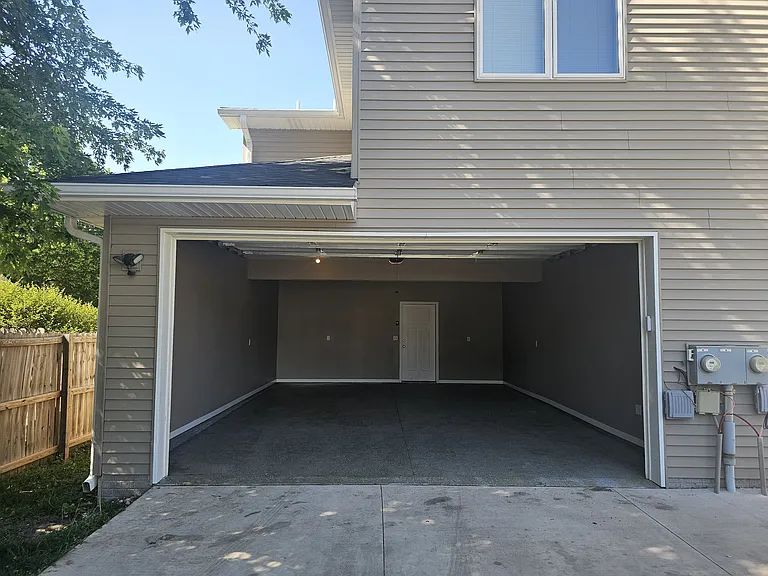 6537 Burlington Ave #1 — Photo 11