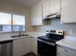 1386 Oakdale Ave APT E, El Cajon, CA 92021