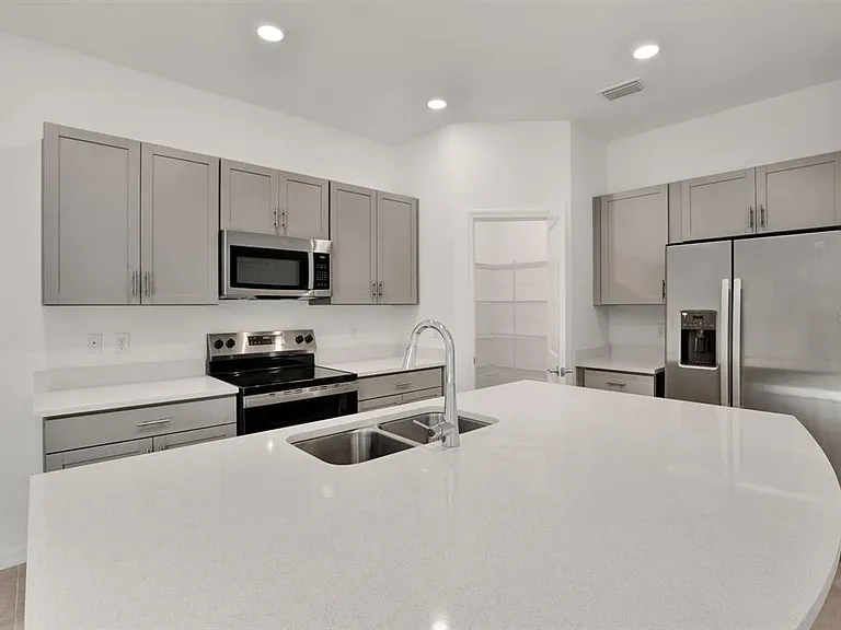 2191 Hallier Cv — Photo 13