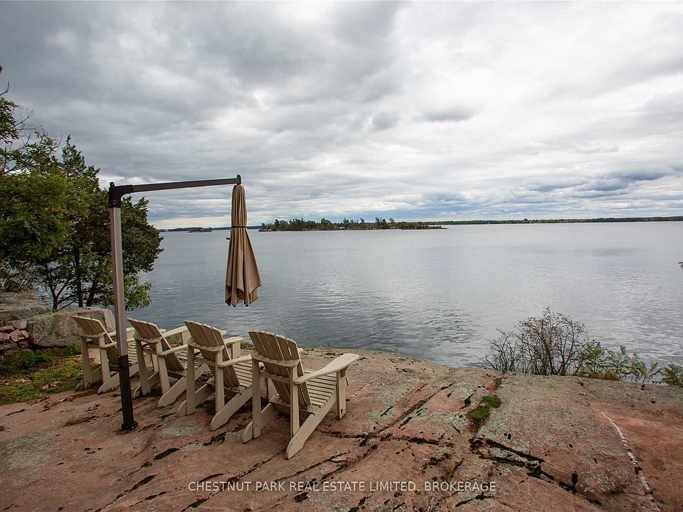 60 Grenadier Is, Leeds And The Thousand Islands, ON K0E 1R0 MLS 