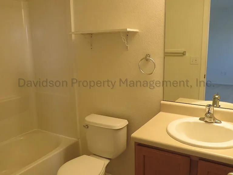 7629 Autumn Knoll Dr — Photo 10