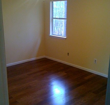 4th image of 5960 Hilltop Dr