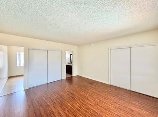 7357 Sepulveda Blvd APT 13, Van Nuys, CA 91406