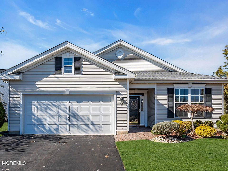 1st image of 52 Bunker Hill Drive