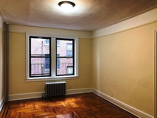 2nd image of 11818 Metropolitan Ave APT 3D