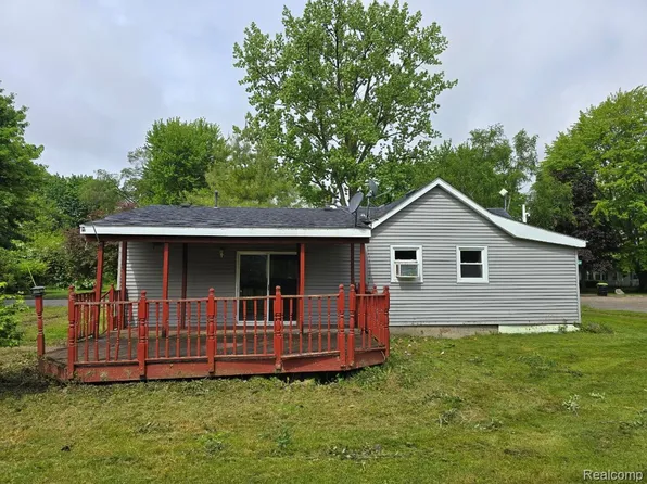 4297 Center St, Akron, MI 48701