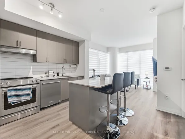 9000 Jane St #1115, Vaughan, ON L4K 0M6