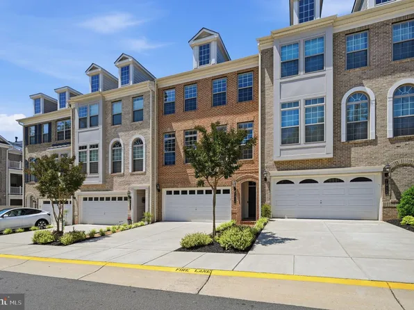 7914 Turtle Creek Cir, Gainesville, VA 20155