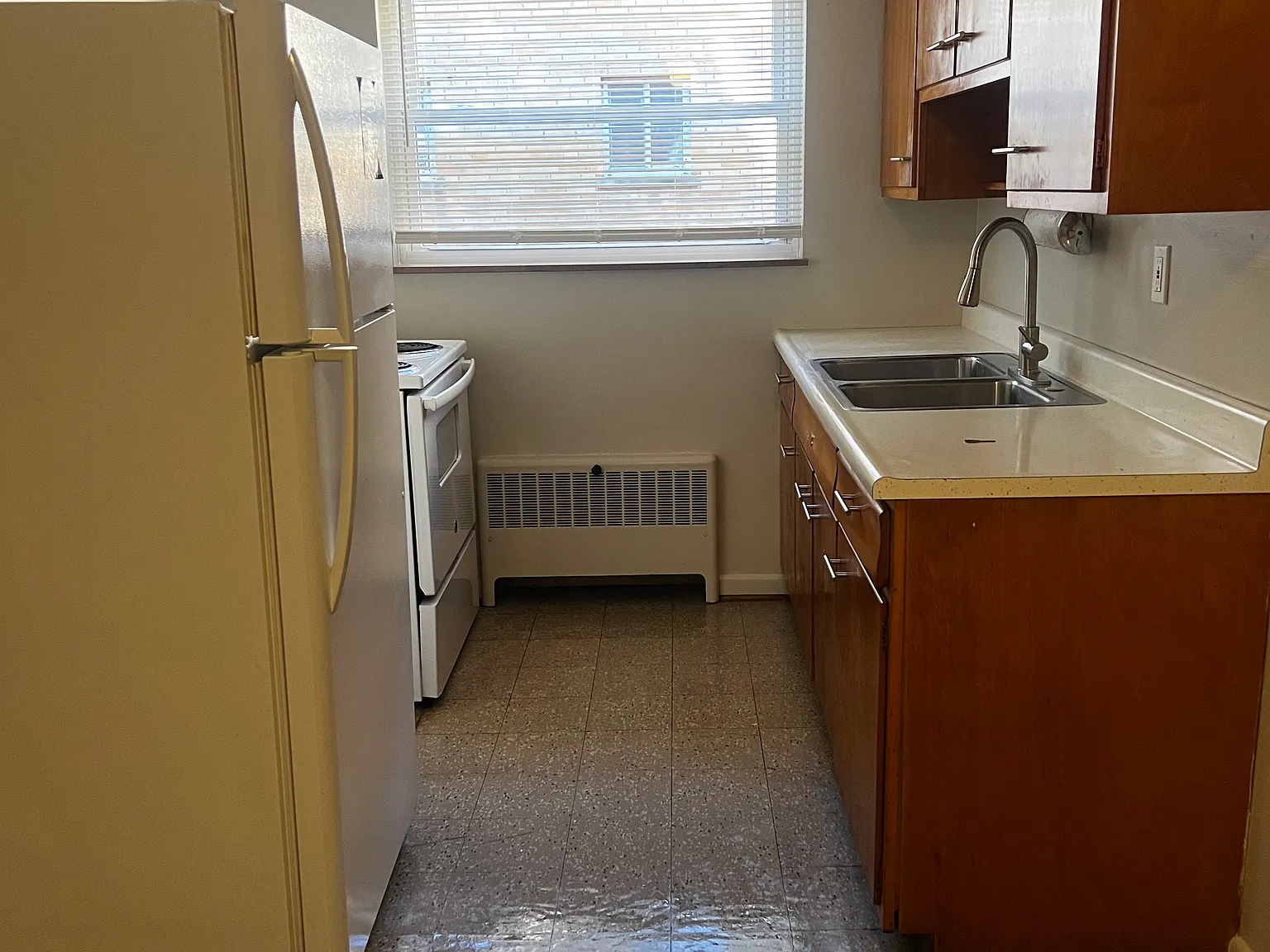 1 bed, 575 sqft, $900 — Photo 3