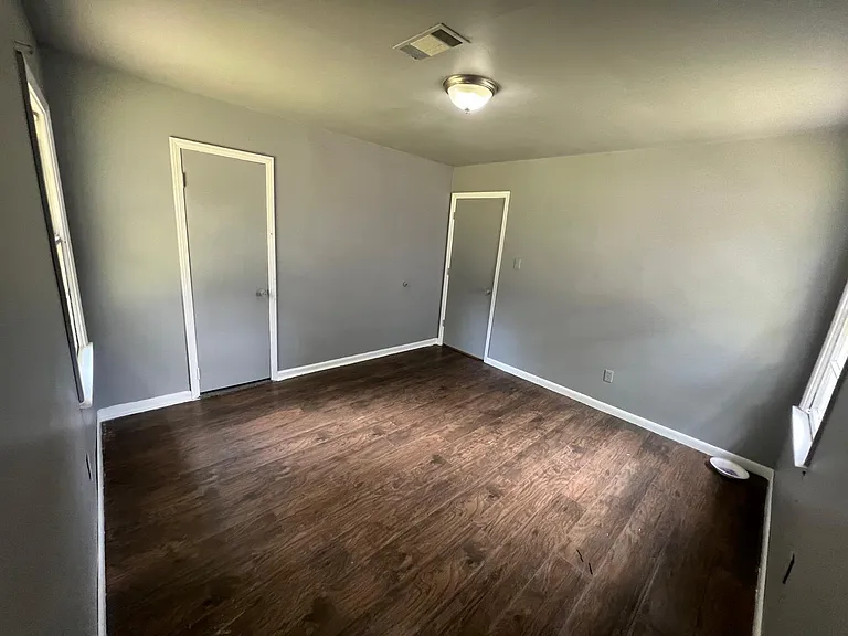 2864 Walmar Dr — Photo 5