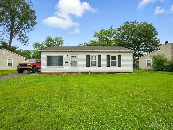 1432 Raybell Dr, Xenia, OH 45385