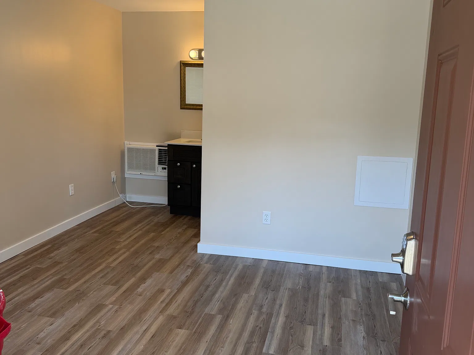 1 bed, 176 sqft, $1,000 — Photo 4
