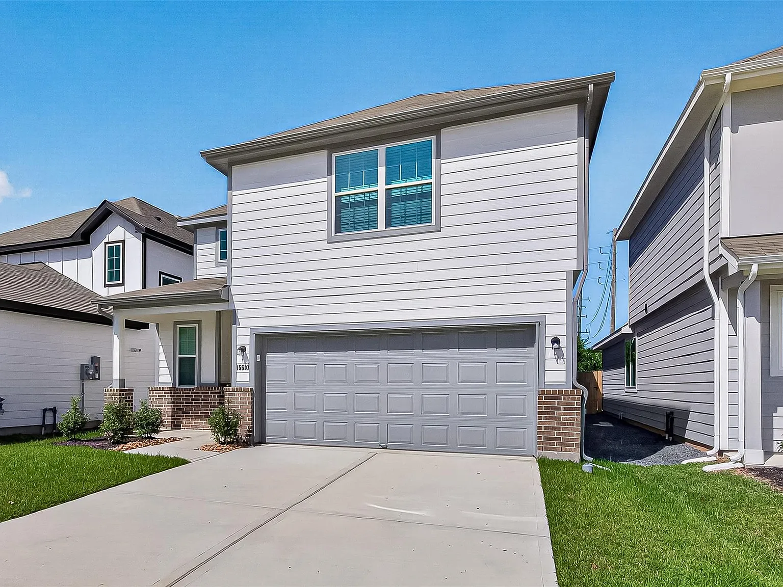 4 bed, 2.5 bath, 2111 sqft, $2,250 — Photo 4