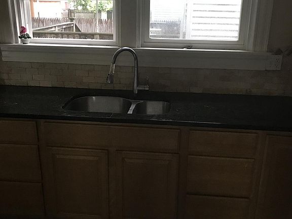 4th image of 303 Narragansett St