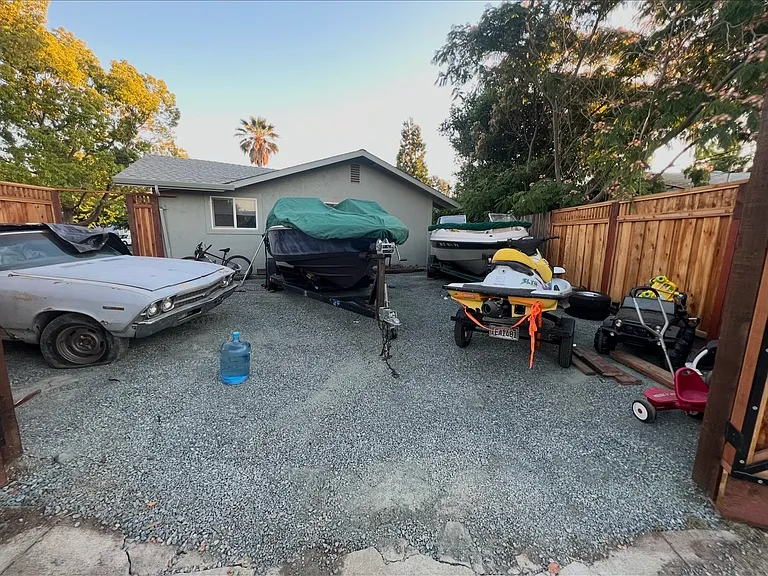 1617 Placer Dr — Photo 2