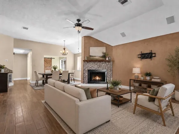 5010 Deer Point Dr, Spring, TX 77389