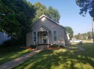 517 5th Ave, Clarence, IA 52216