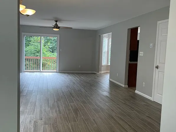 41 Spruce Hill Ct #1215, Hamburg, NJ 07419