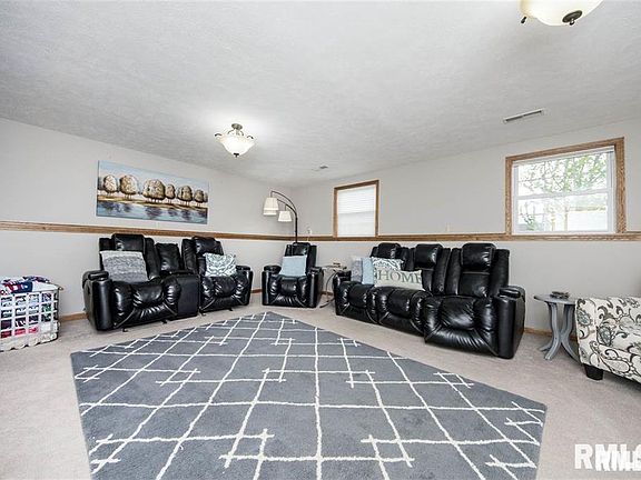 4th image of 2117 Cody Dr