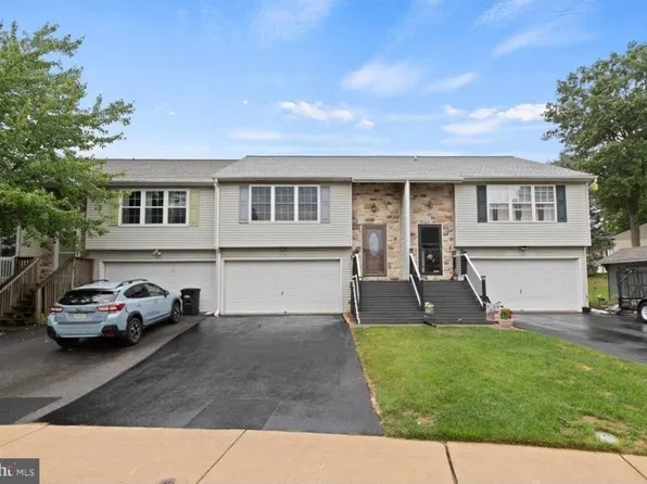 115 Norlawn Cir, Lancaster, PA 17601