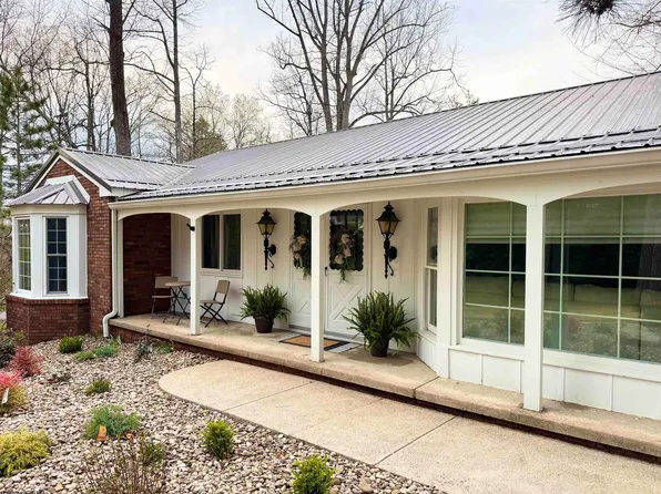 1022 Fairfax St, Fairmont, WV 26554