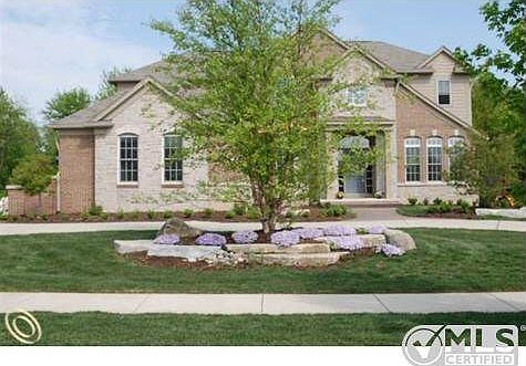 Welcome Home to Woodview Circle